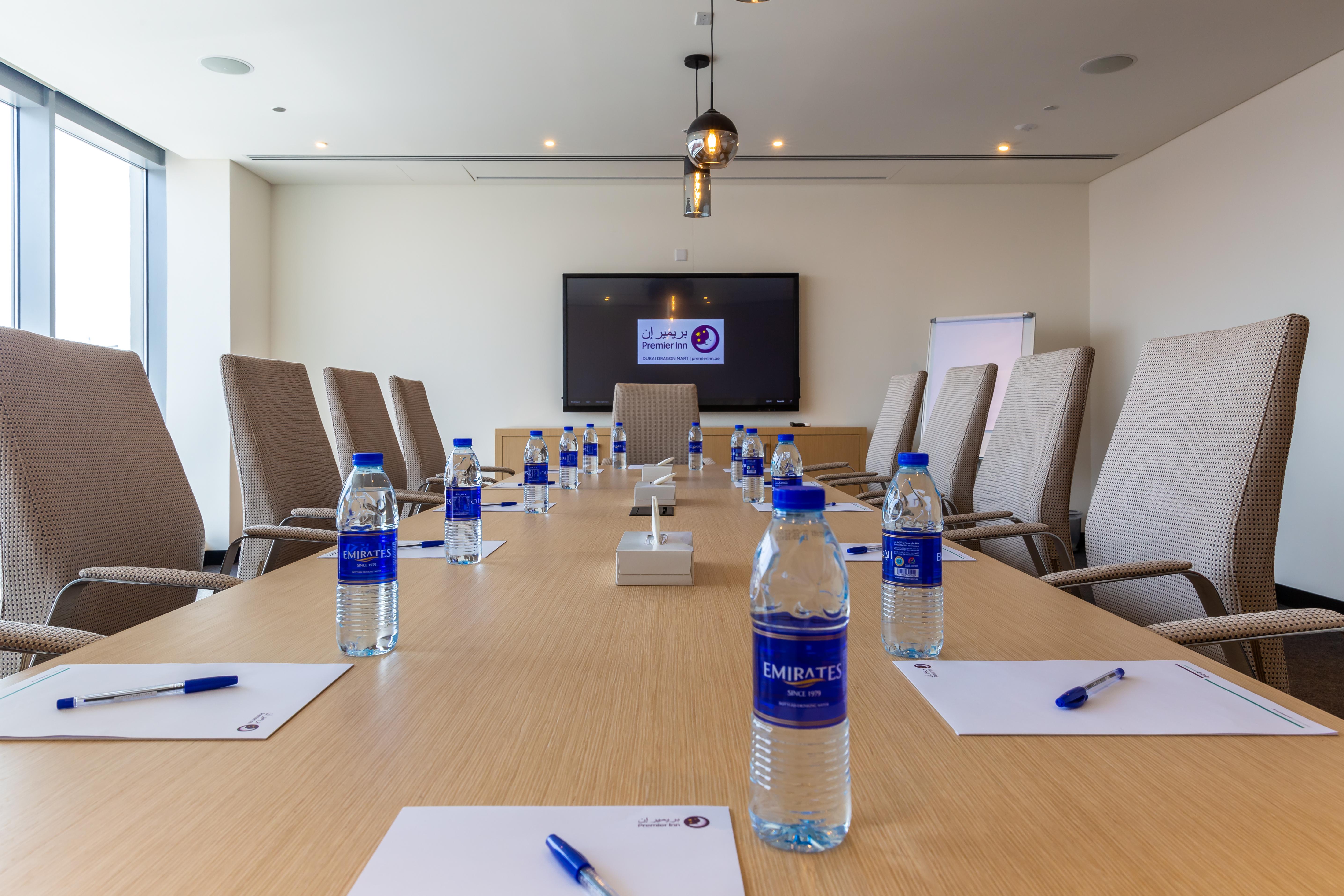Premier Inn Dubai Dragon Mart Εξωτερικό φωτογραφία
