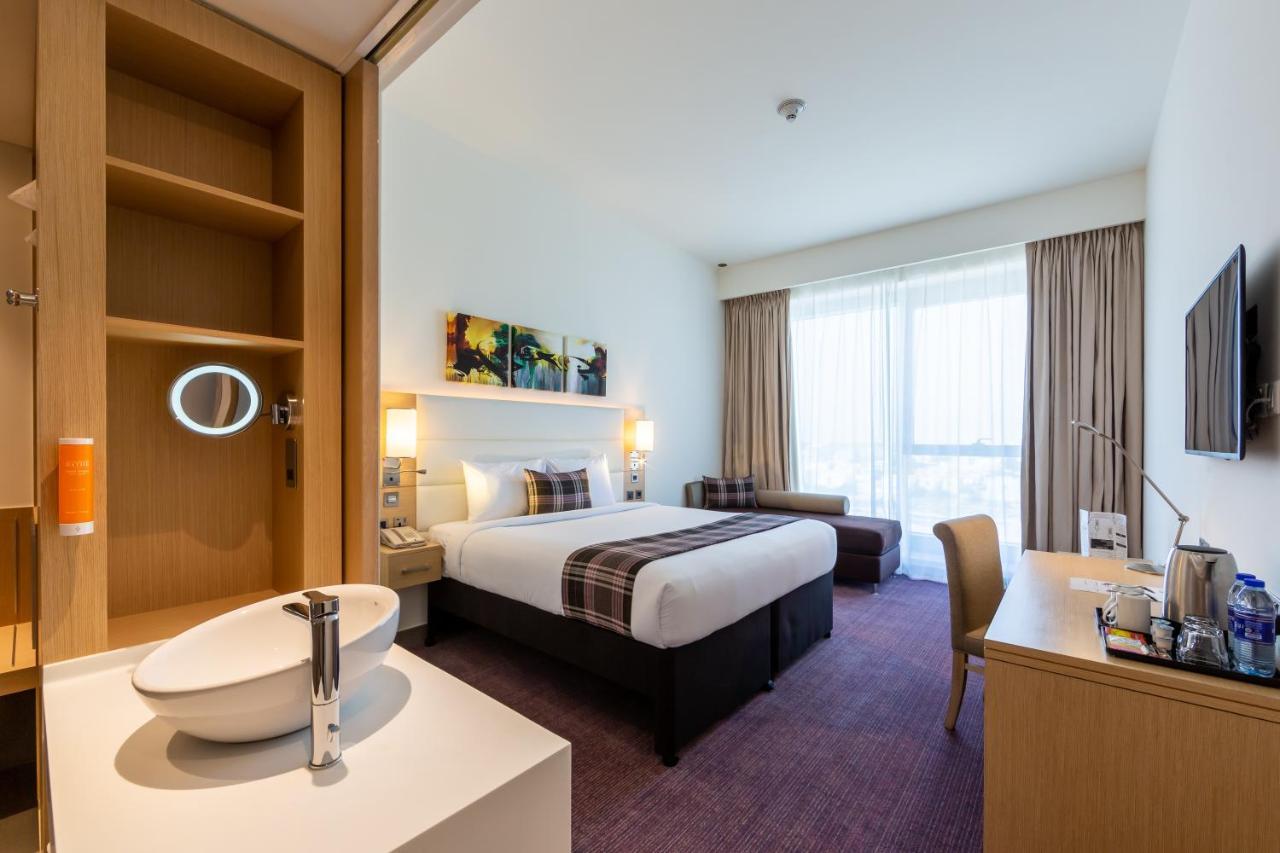 Premier Inn Dubai Dragon Mart Εξωτερικό φωτογραφία